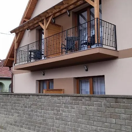 Pensjonat Kincsem Vendeghaz