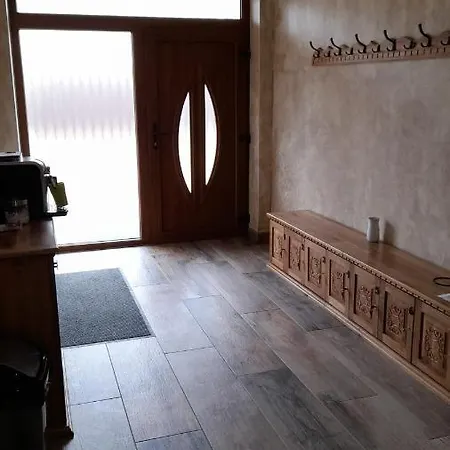 Kincsem Vendeghaz 게스트하우스 3*