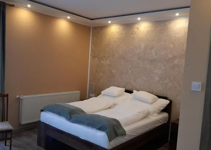 Kincsem Vendeghaz Gasthof 3*